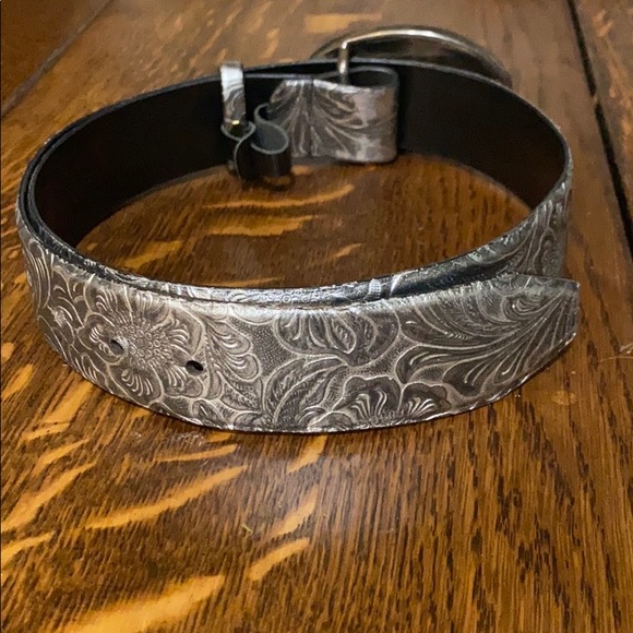 Hand tooled belt - Picture 5 of 6